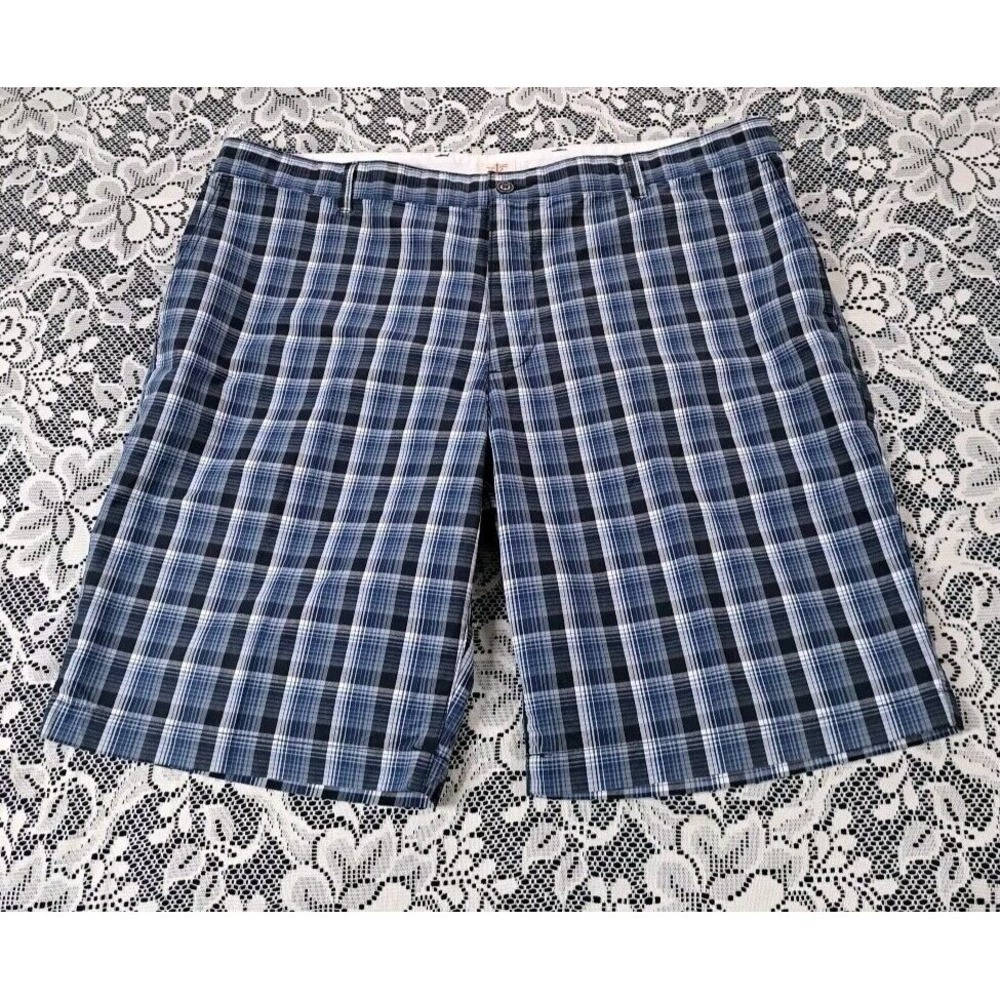 Dockers Shorts Men's Size 42 Blue Plaid Bermuda Style Flat‎ Front Slash Pockets
